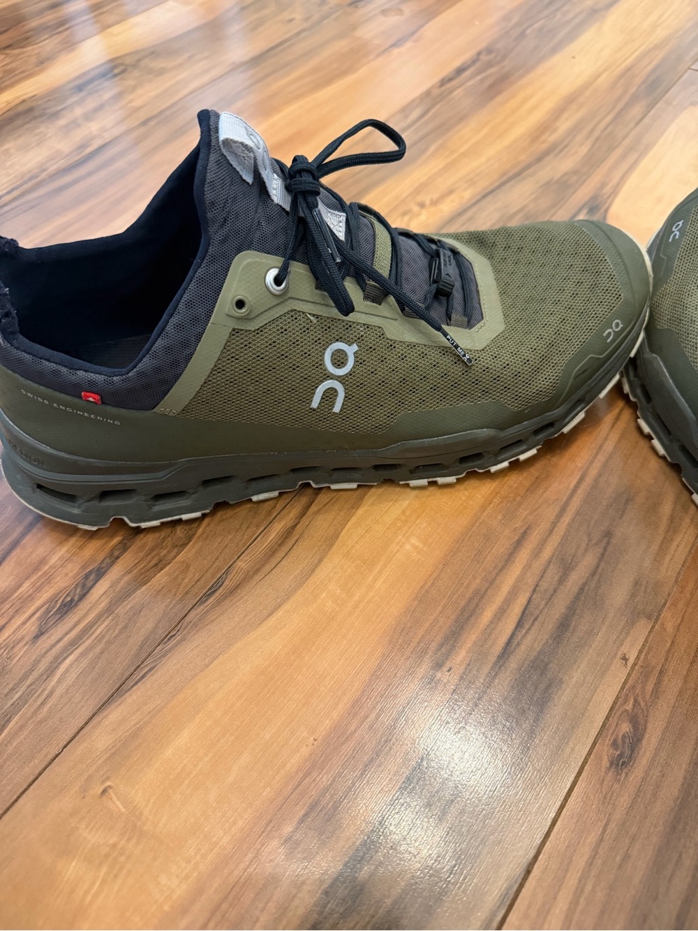 On Running Men's Olive Green and Black Trail Running Shoes